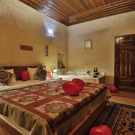 La Casa Cave Hotel 3*
