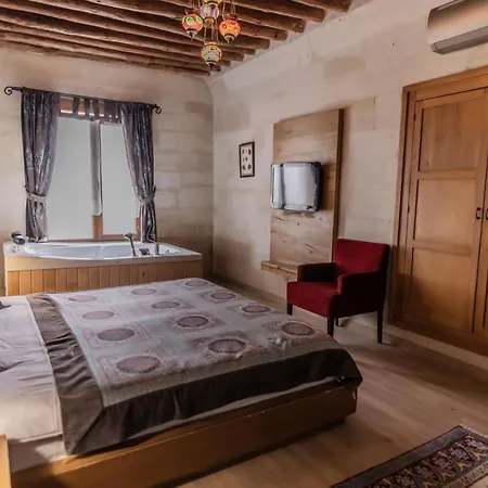 La Casa Cave
