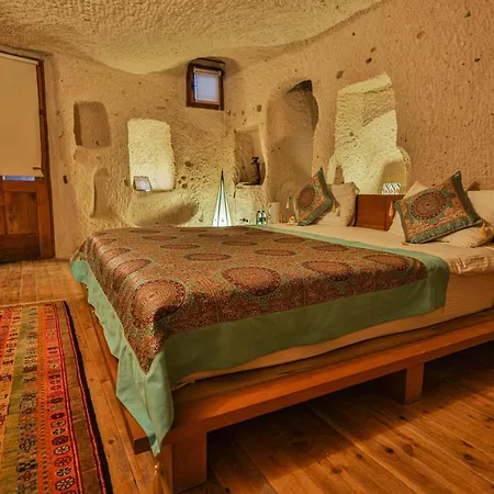 La Casa Cave 3* אוצ'יסר