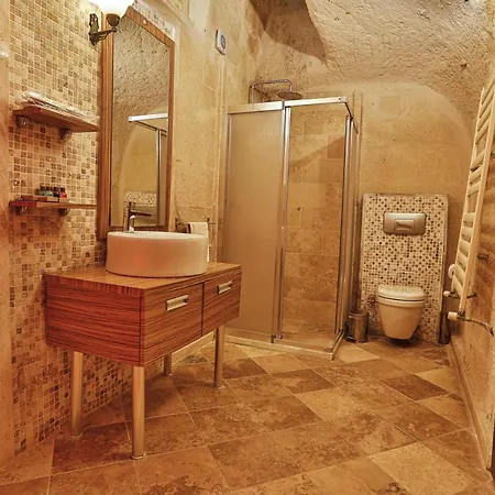 La Casa Cave 3*