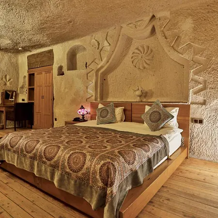 La Casa Cave