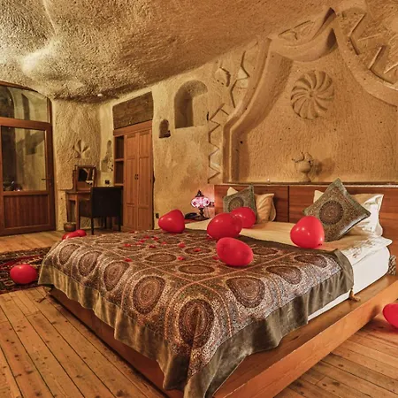 La Casa Cave