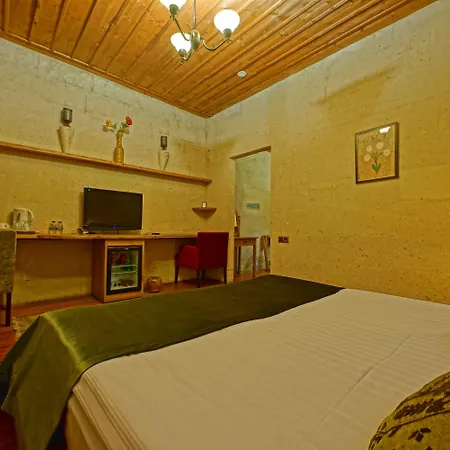La Casa Cave