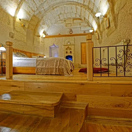La Casa Cave